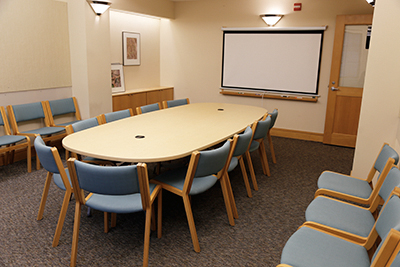 M1443 meeting room in the Vollum Institute