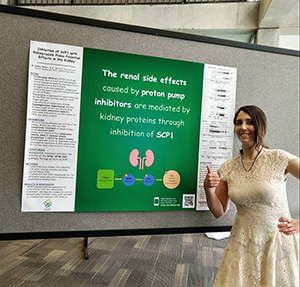 Ellison Lab volunteer Ashley Palmer presented her first independent research experience at Research Week (May 13, 2019)