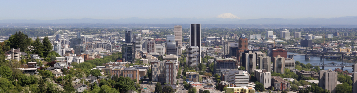 Panoramic view of the city of Portland from the top of the Vollum Institute