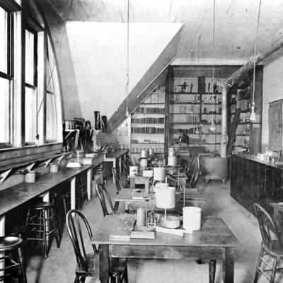 Physiology Lab, circa 1912