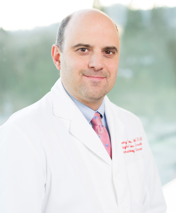 Photo portrait of Dr. Jeremy Cetnar, medical oncologist at OHSU 