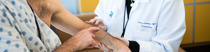 A provider in an appointment with a patient.