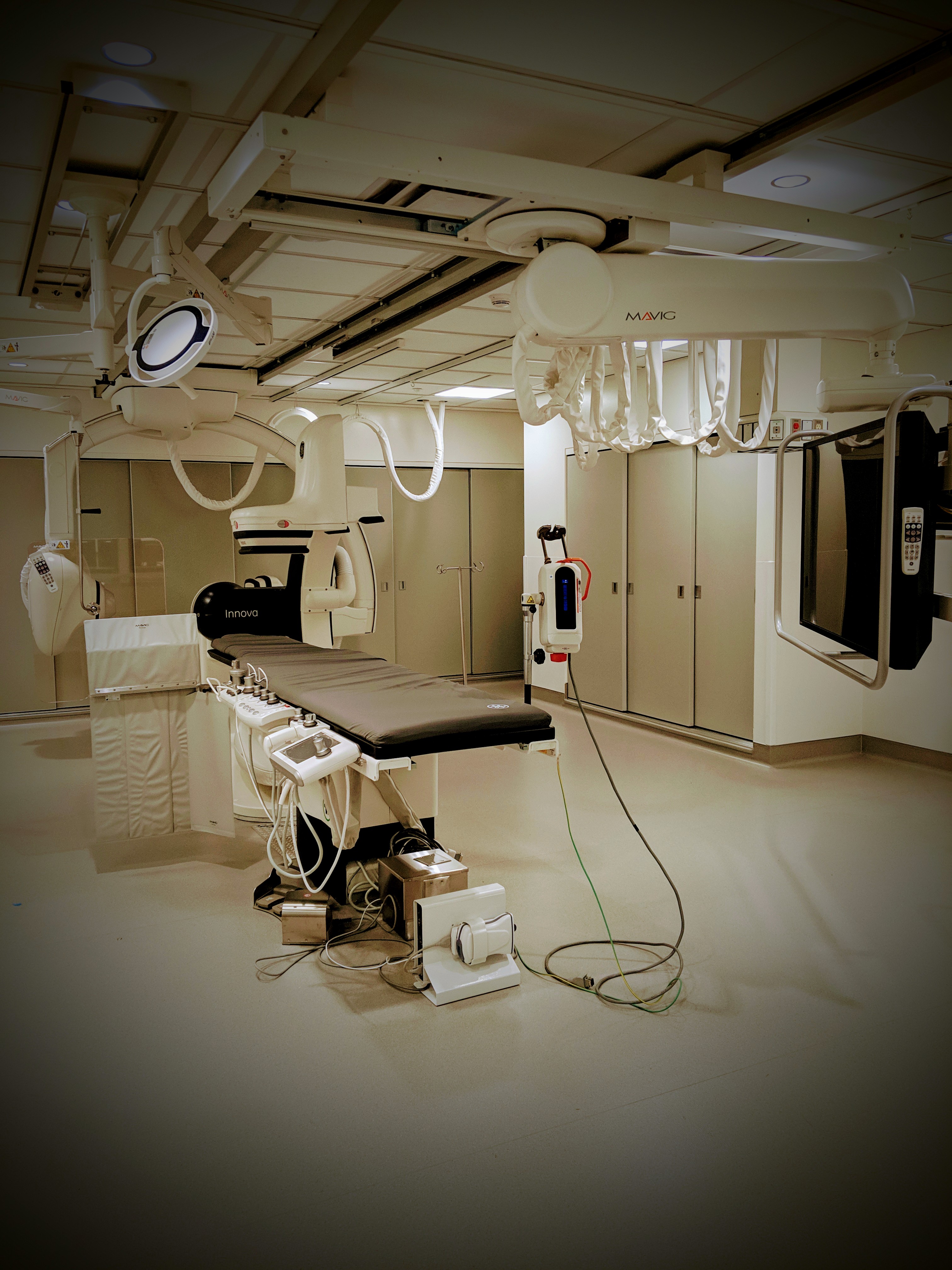 GE Innova IGS 620 Bi-plane Angiography