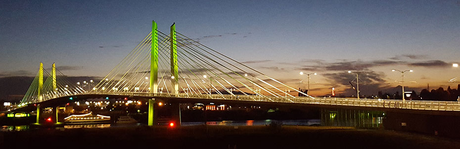 The Tilikum Crossing, Bridge of the People at sunrise