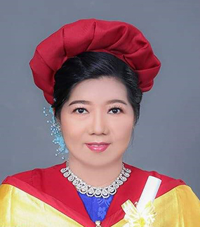 Dr. Maw Maw Aung was an international ophthalmology fellow at Casey Eye Institute