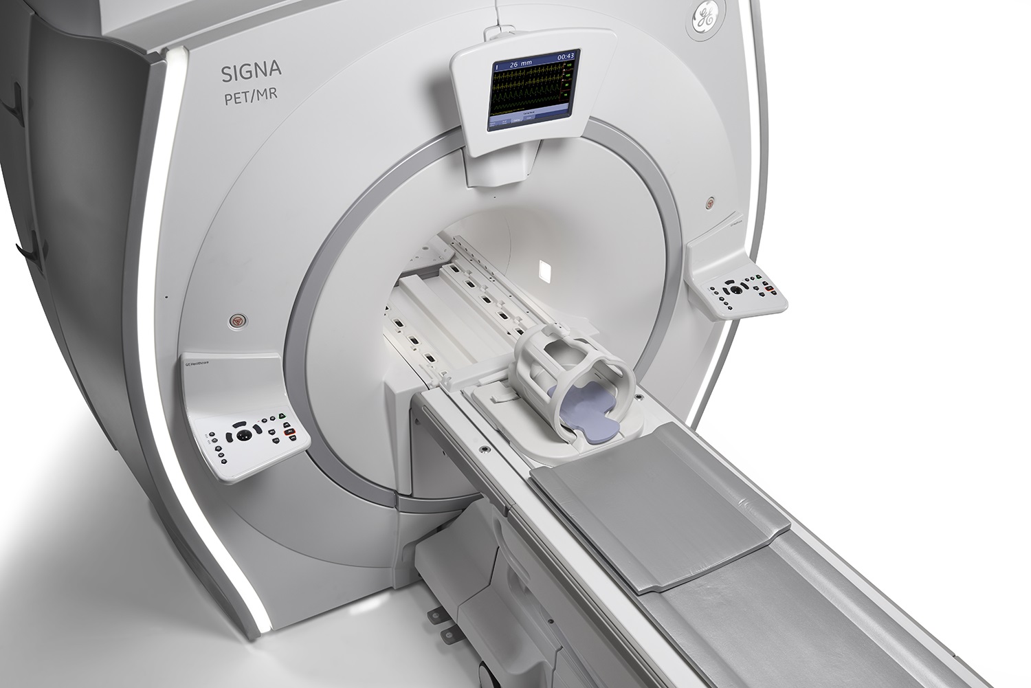 Diagnostic Radiology GE SIGNA PET/ MRI scanner
