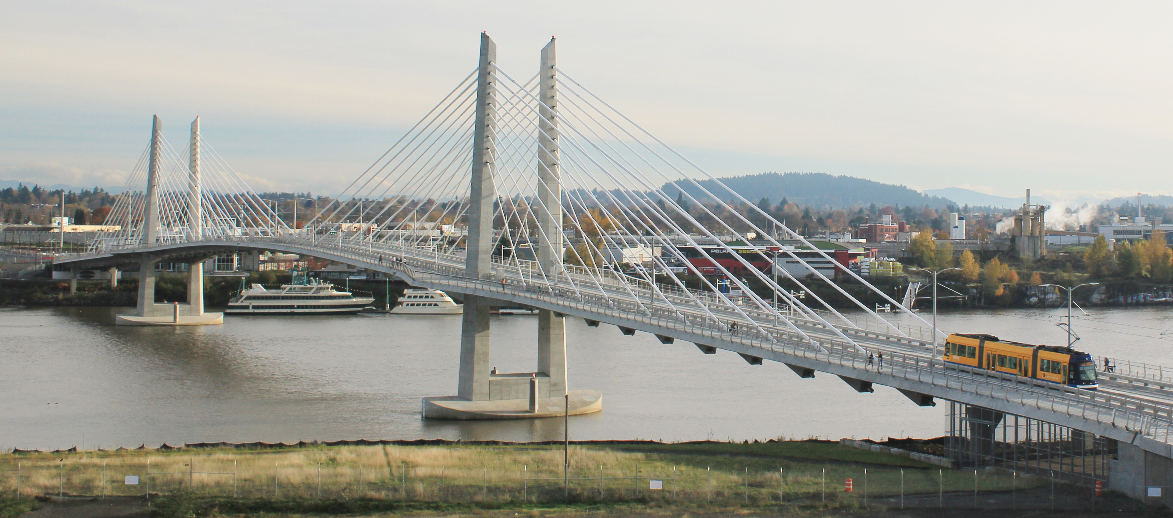 Commute on Tilikum Bridge