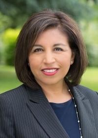 Headshot of Dr. Leslie Garcia