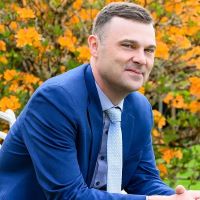 Andy Saultz Headshot