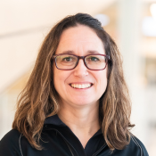 Headshot of smiling Autumn Powers