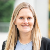 Headshot of Elaine King