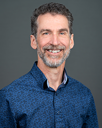 Headshot of Aaron Clemons
