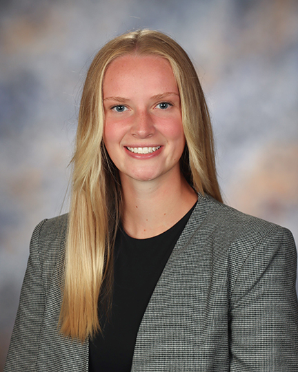 Head shot of Kylie Foutch