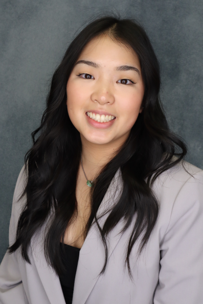 Zoe Garrett headshot