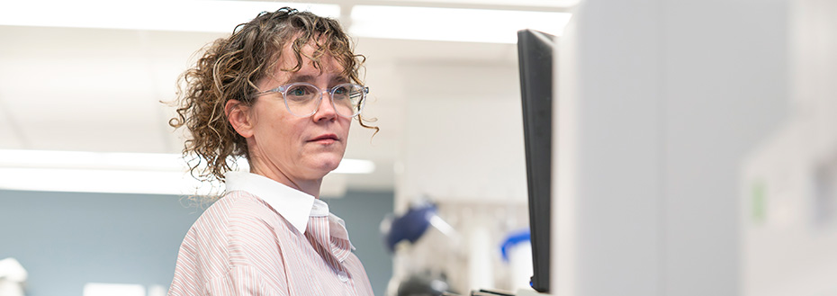 Dr. Jennifer Dunlap, associate professor and director of the hematopathology fellowship, provides expert consultation and oversight for digital peripheral blood smear review in the Clinical Hematology Laboratory.