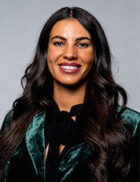 2026 mohs fellow Vixey Silva, M.D., smiles for a portrait