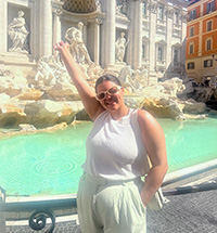Chanel Knight posing in front of the Trevi Fountain in Rome