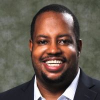 Tony Davis headshot